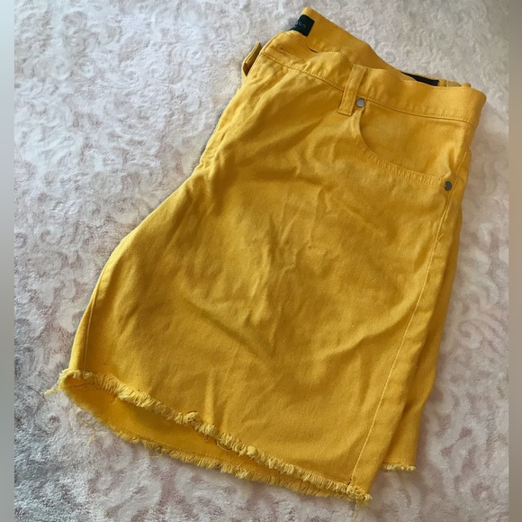Ralph Lauren Shorts - Picture 1 of 4